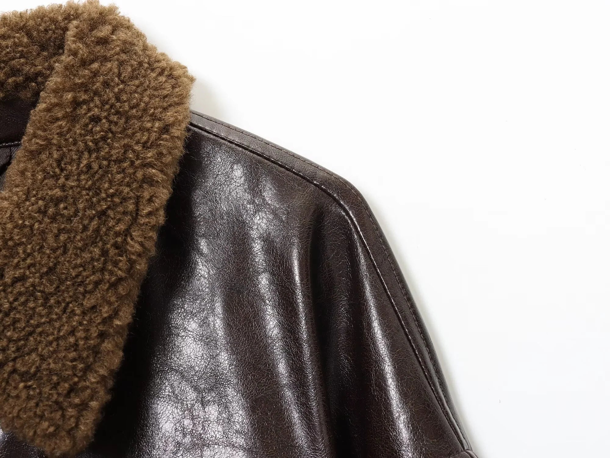 Chaqueta Cuero Multibolsillo